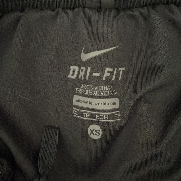 NIKE running shorts - Picture 3 of 4